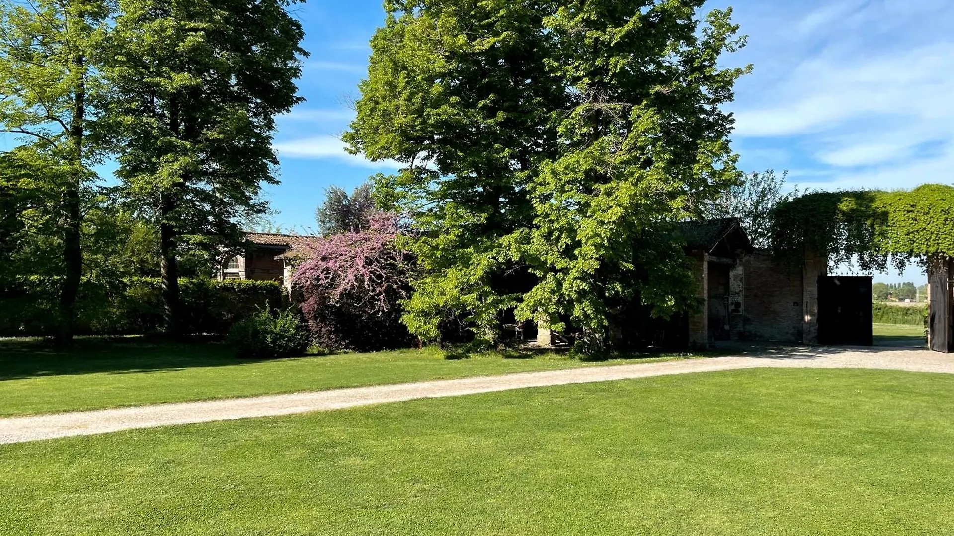 Farm stay Palazzo Minelli Villa Sala Bolognese Italy